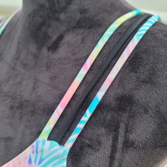 NWT Victoria's Secret Swim Top Triangle Bikini Strappy Crossback Wireless Sz XS - Picture 9 of 13